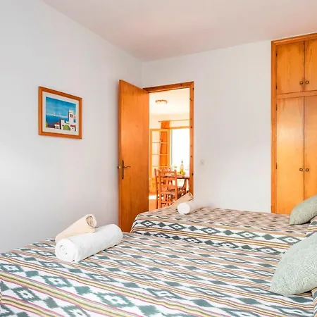 Brisa Mar 1, 2 Bedroom Apartment, Cala'n Bosch Appartamento *